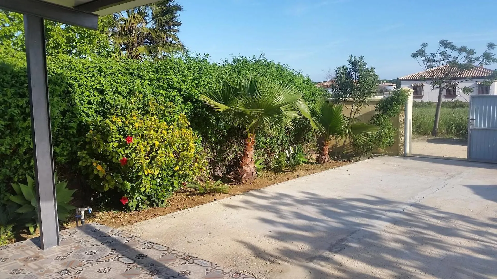 Holiday home Loft Ajardinado En Roche Conil Villa Conil De La Frontera Spain